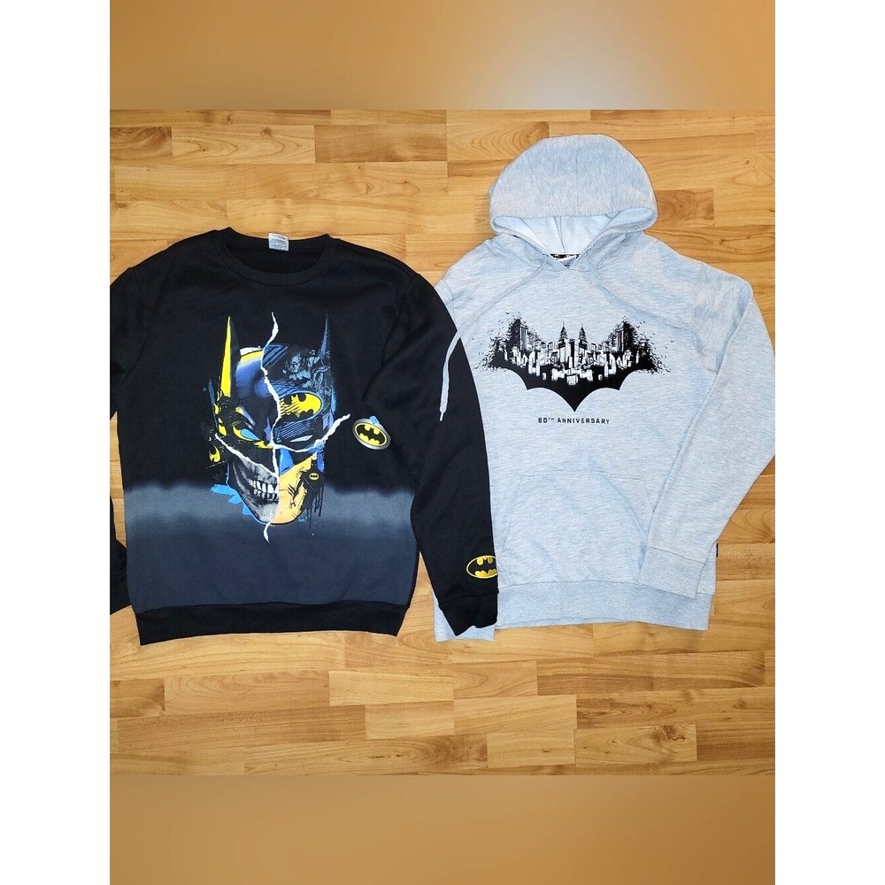 Batman Sweatshirt Bundle: 2 For1 Mad Engine Sweatshirt + Hoodie Size MEDIUM